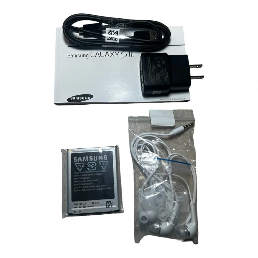 Samsung Galaxy S III charger w/ wire, battery and headphones
